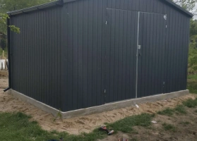 Garagen aus Acrylglas			 82