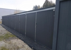 Garagen aus Acrylglas			 121