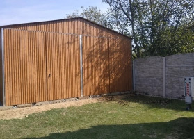 Garagen aus Acrylglas			 170