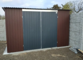 Garagen aus Acrylglas			 199