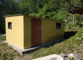 Garagen aus Acrylglas			 18