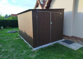 Garagen aus Acrylglas			 308