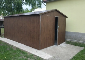 Garagen aus Acrylglas			 157