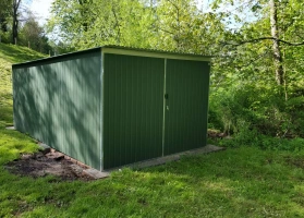 Garagen aus Acrylglas			 17