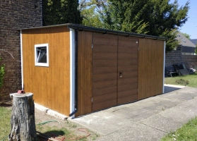 Garagen aus Acrylglas			 81