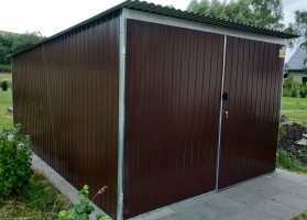 Garagen aus Acrylglas			 48