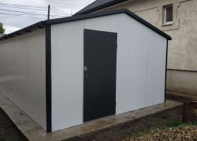 Garagen aus Acrylglas			 109