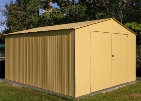 Garagen aus Acrylglas			 22