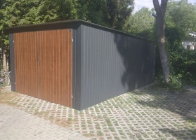 Garagen aus Acrylglas			 92