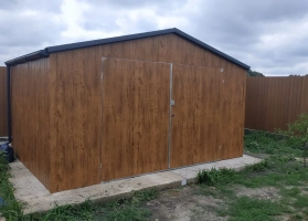 Garagen aus Acrylglas			 161