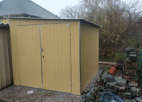 Garagen aus Acrylglas			 190