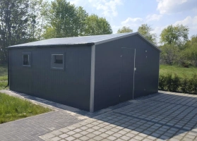 Garagen aus Acrylglas			 77