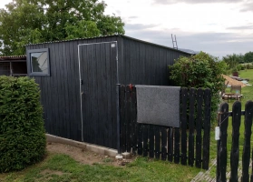 Garagen aus Acrylglas			 210