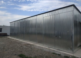 Garagen aus verzinktem Blech					 66