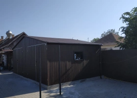 Garagen aus Acrylglas			 272