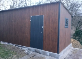 Garagen aus Acrylglas			 133