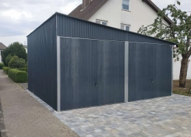 Garagen aus Acrylglas			 96