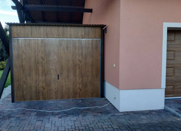 Garagen aus Acrylglas			 118