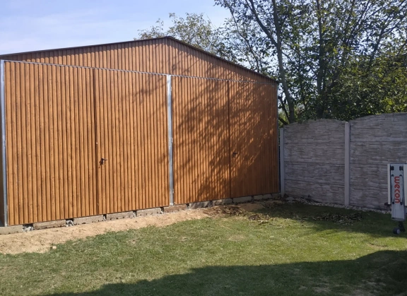 Garagen aus Acrylglas			 171