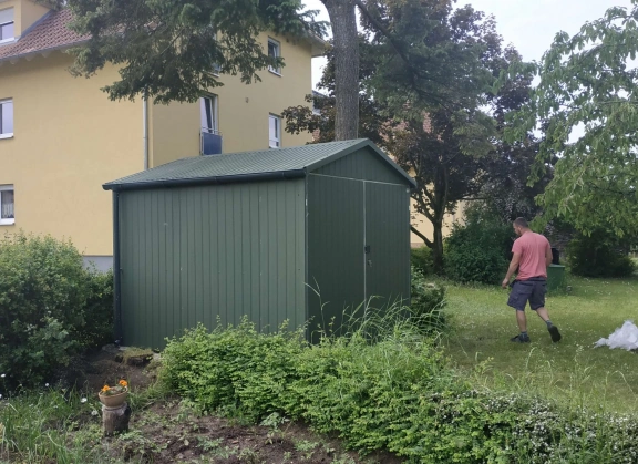 Garagen aus Acrylglas			 23