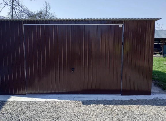 Garagen aus Acrylglas			 197