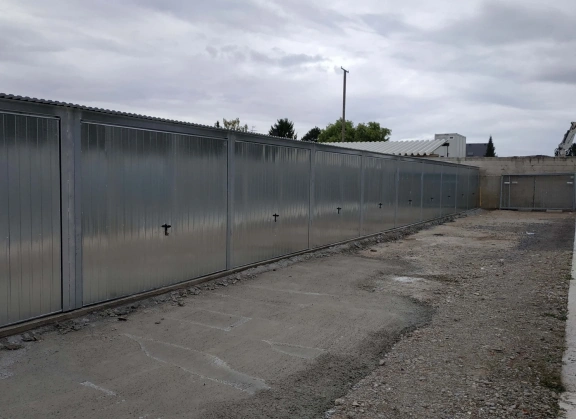 Garagen aus verzinktem Blech					 29