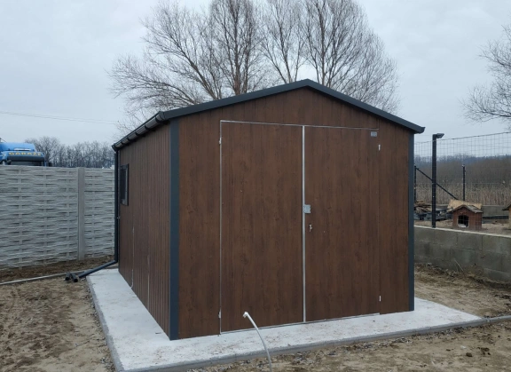 Garagen aus Acrylglas			 124