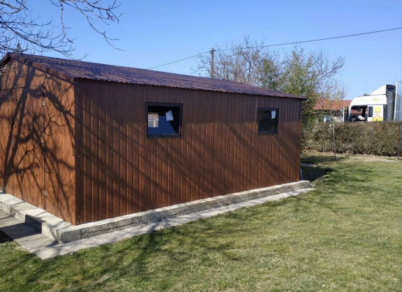 Garagen aus Acrylglas			 2