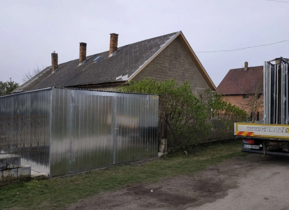 Garagen aus verzinktem Blech					 3