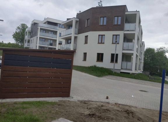 Mülltonnenhäuser 27
