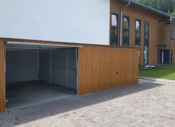 Garagen aus Acrylglas			 211