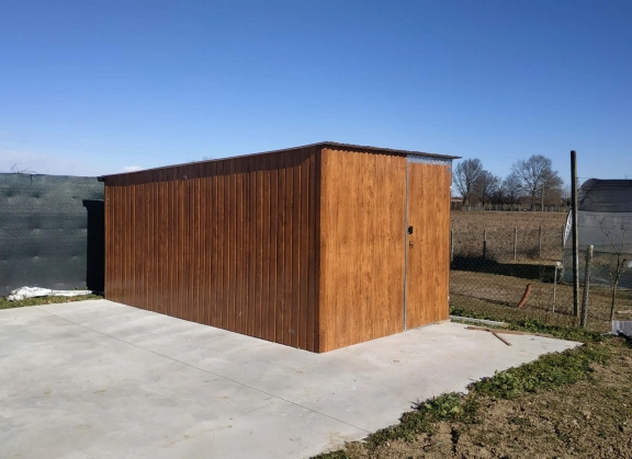 Garagen aus Acrylglas			 66