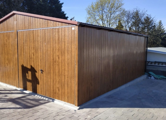 Garagen aus Acrylglas			 72