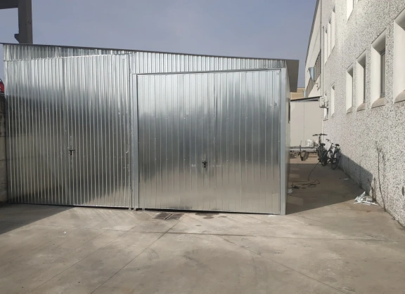 Garagen aus verzinktem Blech					 46