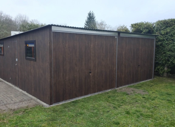 Garagen aus Acrylglas			 237